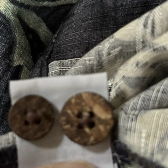 TOMMY BAHAMA Hawaiian Floral Print Short Sleeve Silk Button Up Aloha Shirt Large - Picture 14 of 14